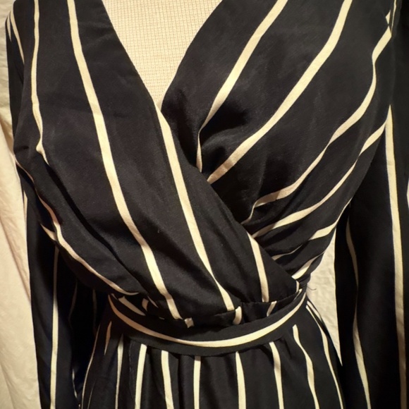 Essue black and cream striped dress, M - Picture 4 of 14